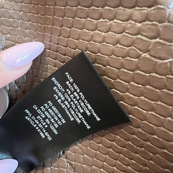 Babaton Pelli Shirt Jacket (Vegan Leather) - Picture 12 of 13